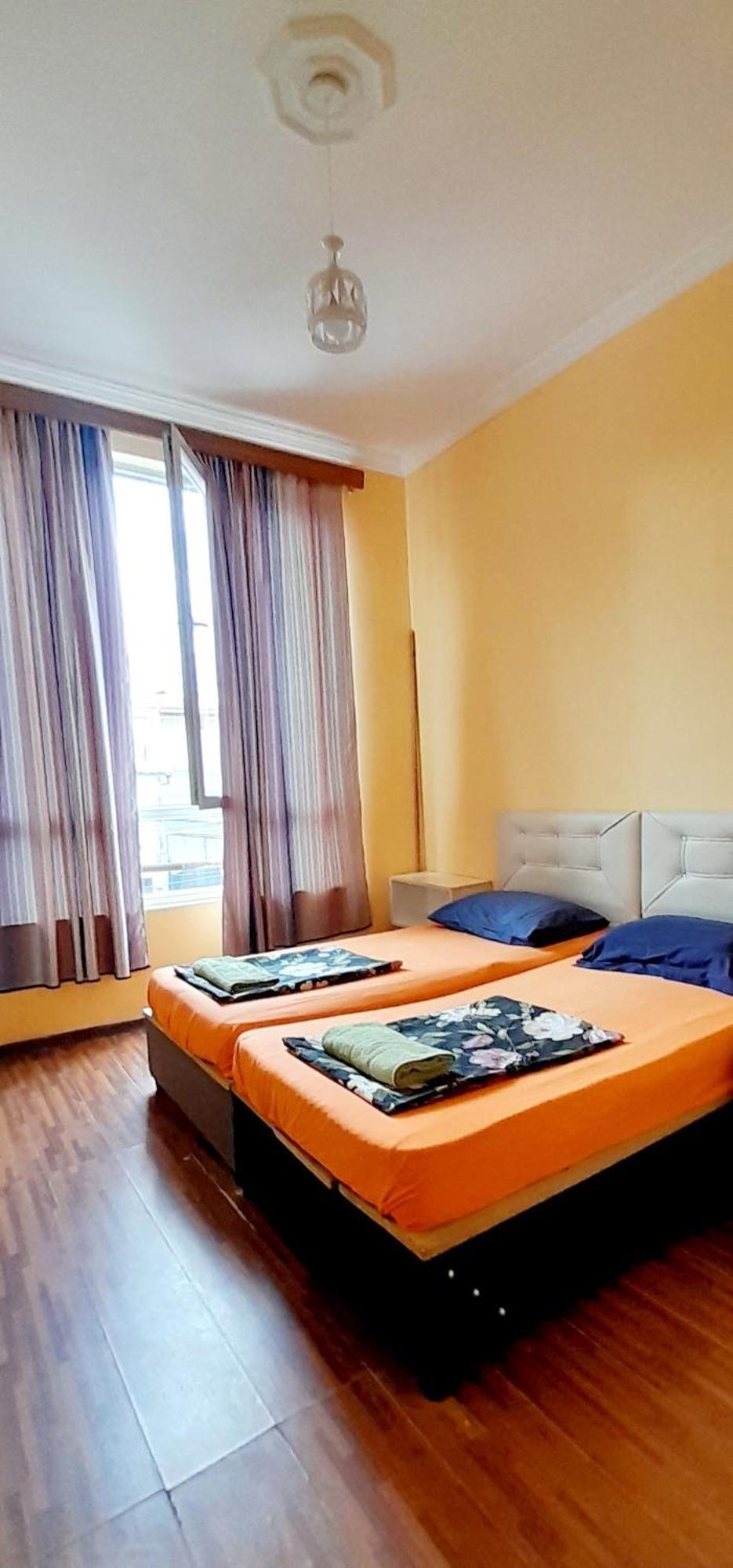 Guesthouse Qeti Batumi Exterior photo